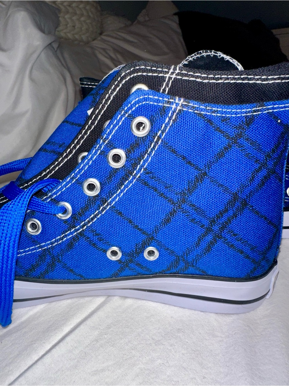 Collection’O Blue & BlackPlaid High-Top Canvas Sneakers with black liner, Sz 6.5